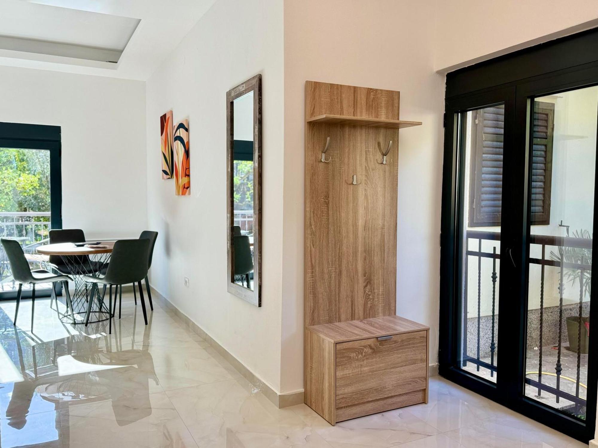 Harmony Garden * Cattaro